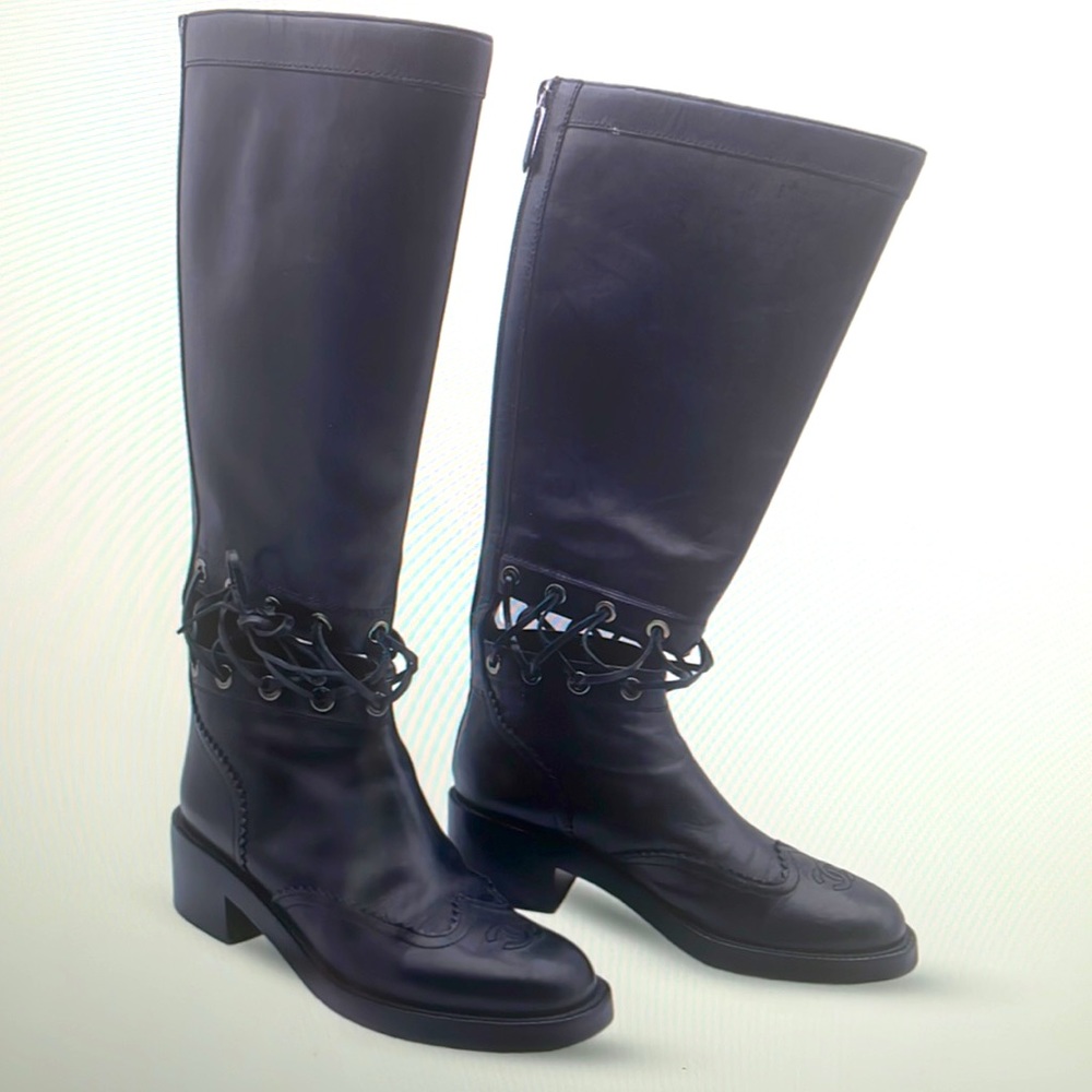 Chanel interlocking CC cut out leather lace up boot - Picture 11 of 16